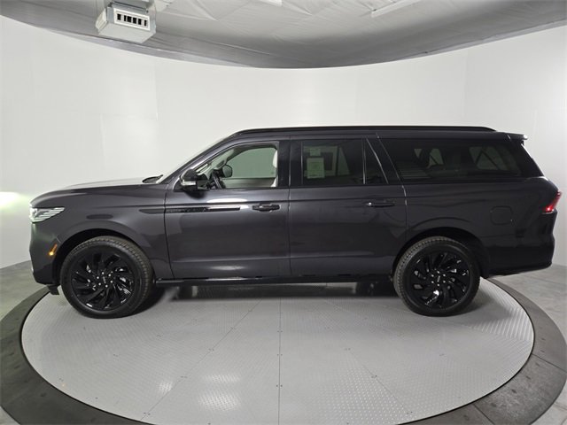 New 2026 Lincoln Navigator L Reserve w/ Jet Appearance Package image 8