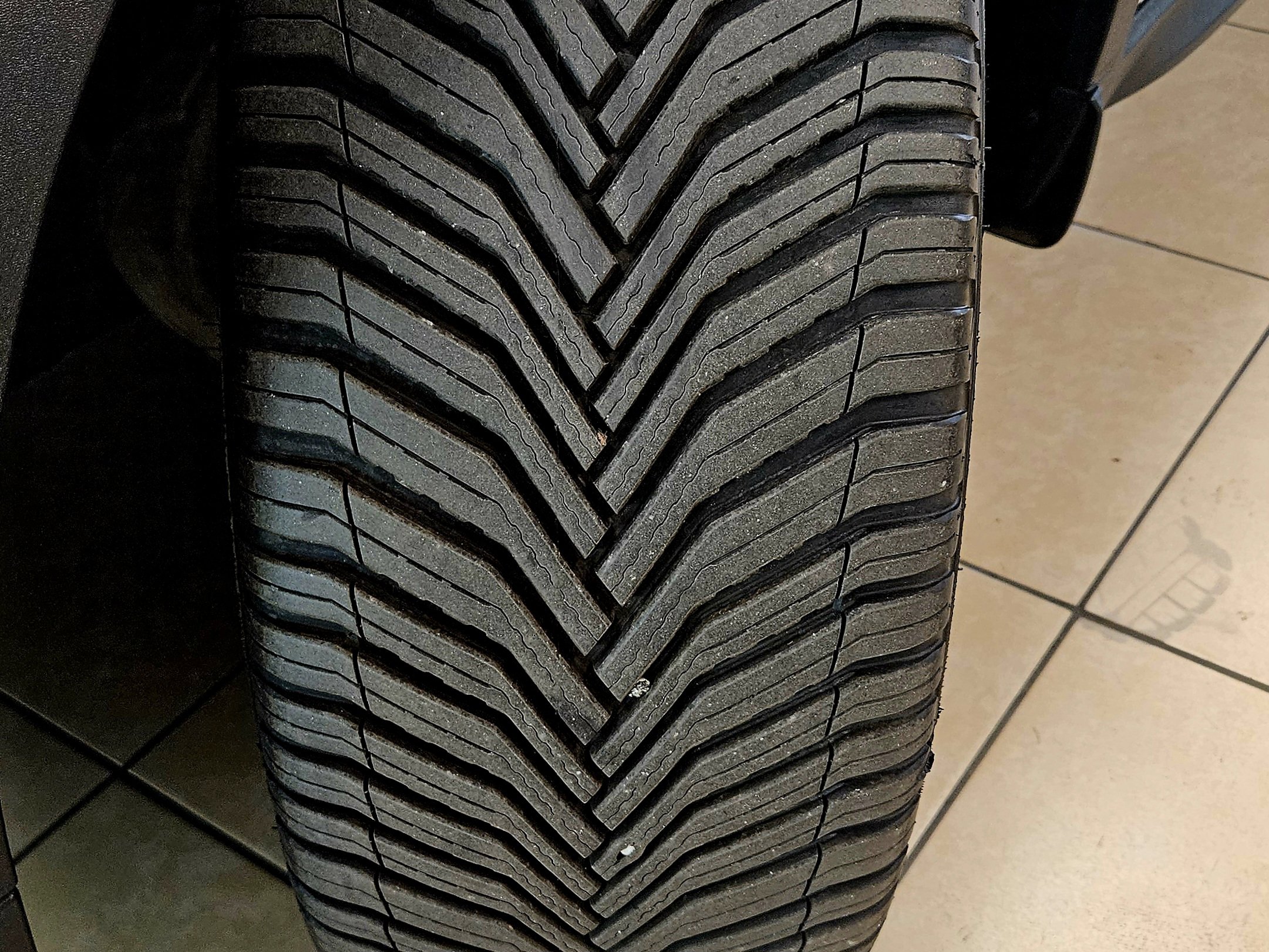 Used 2023 Volvo V60 B5 Cross Country Plus w/ Climate Package image 45