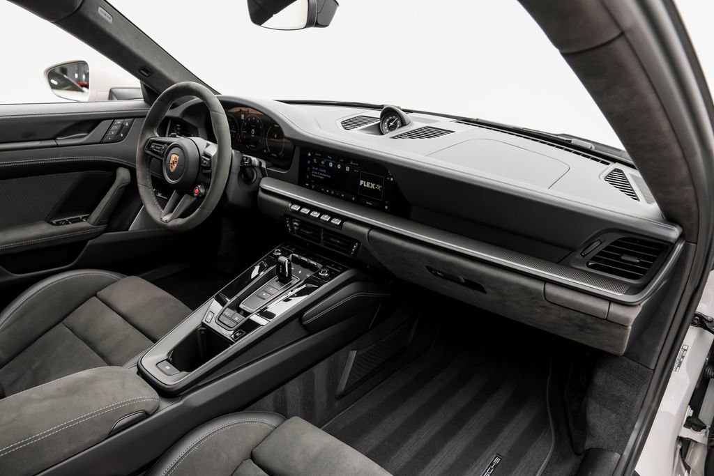 Used 2025 Porsche 911 Carrera 4 GTS image 10