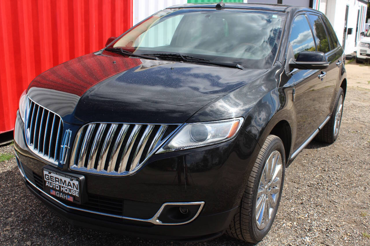 Used 2014 Lincoln MKX AWD w/ Equipment Group 102A image 2