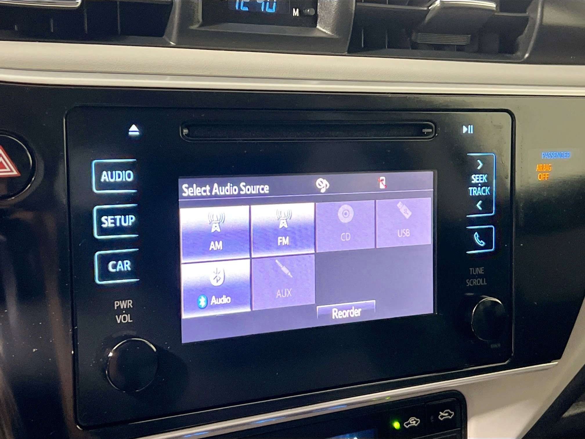 Used 2018 Toyota Corolla LE FWD image 27