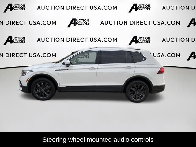 Used 2022 Volkswagen Tiguan SE image 3