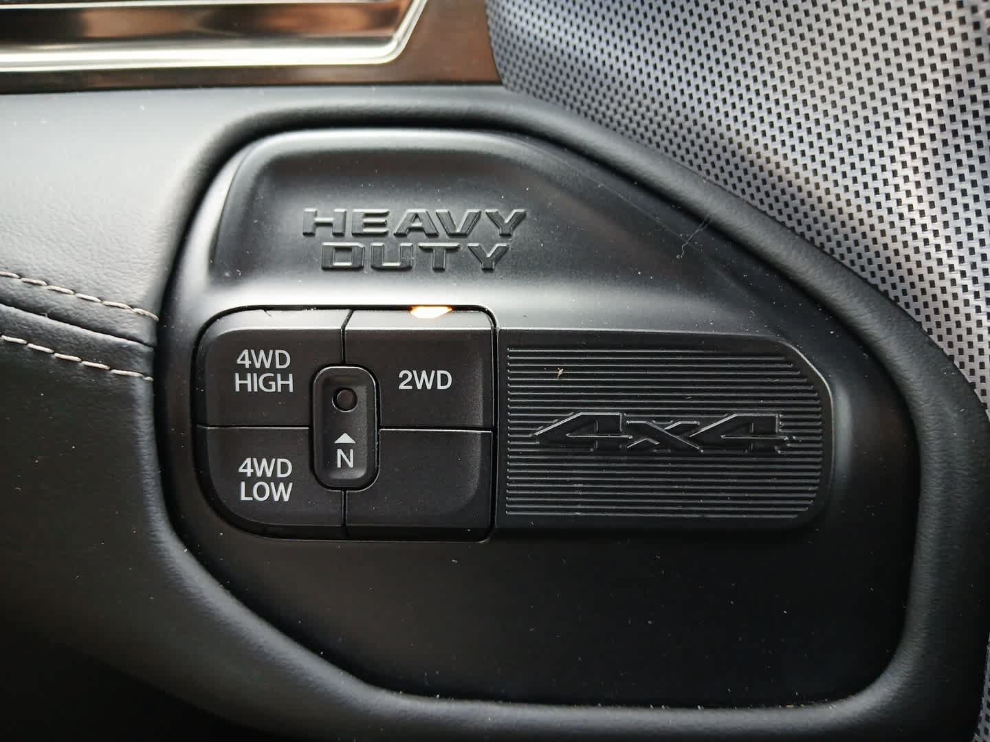 Used 2020 RAM 2500 Limited AWD/4WD image 35