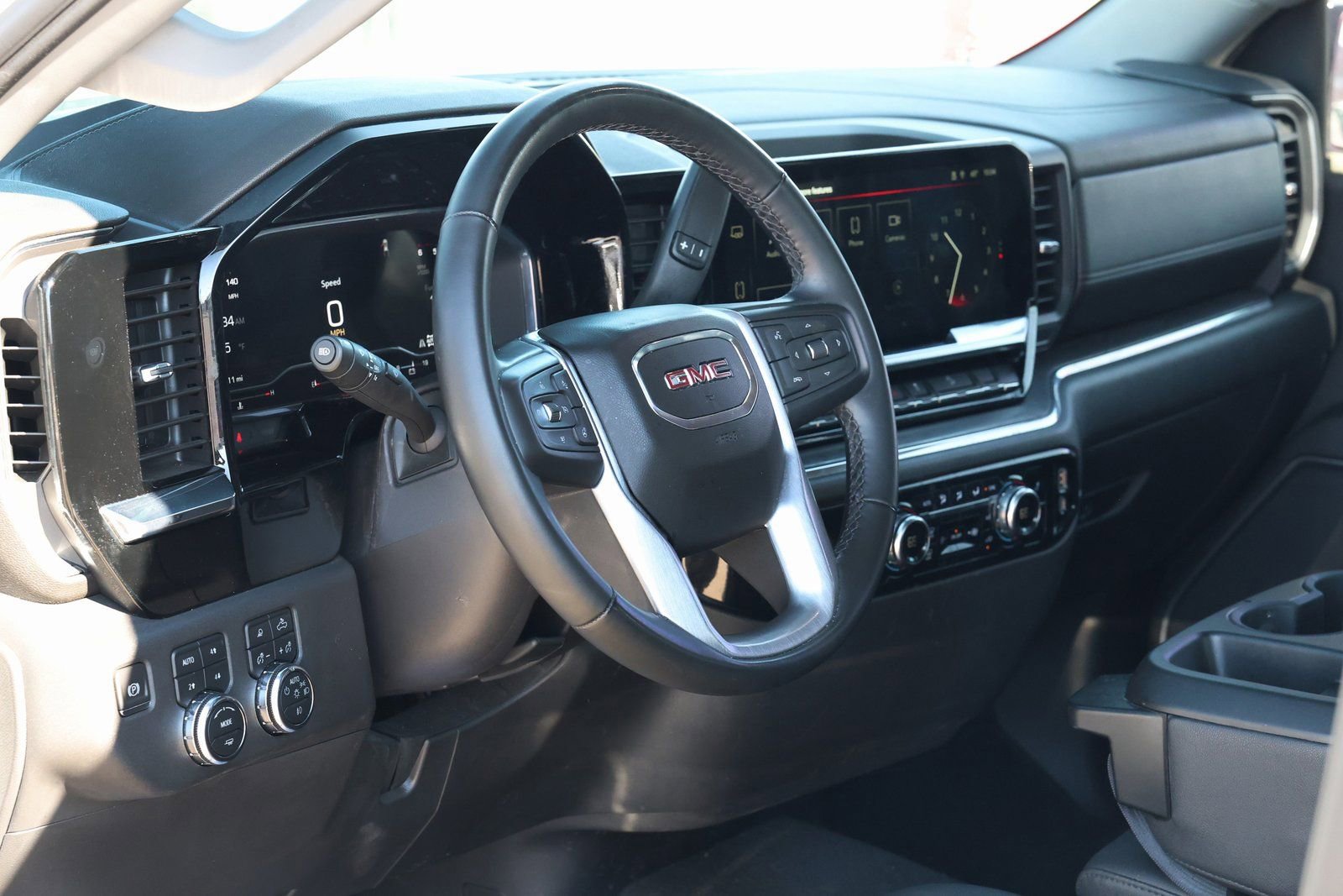 Used 2024 GMC Sierra 1500 SLT w/ X31 Off-Road Package image 13