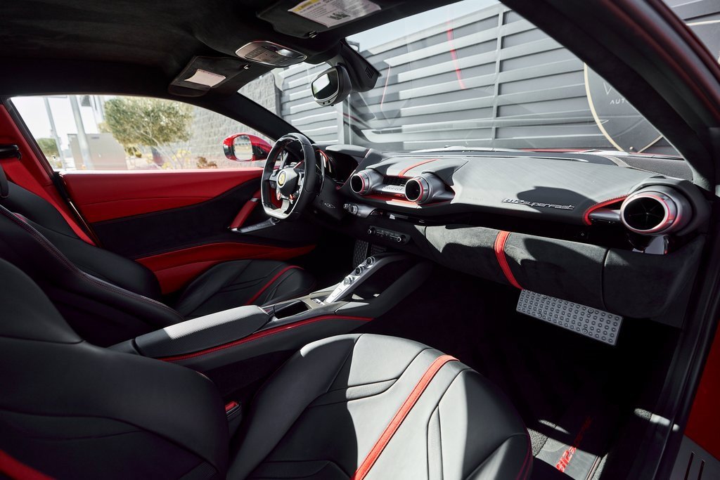 Used 2018 Ferrari 812 Superfast image 41