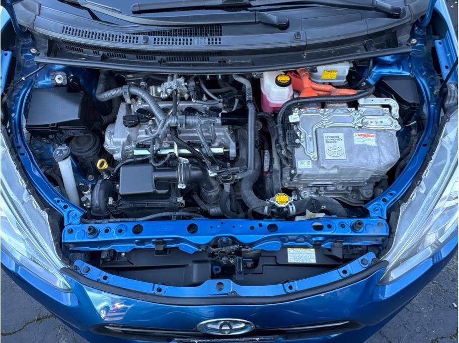Used 2015 Toyota Prius C Three image 23