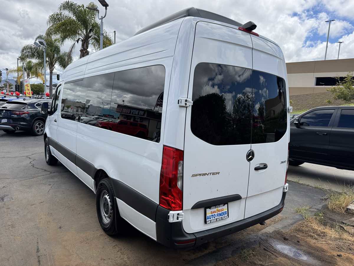 Used 2025 Mercedes-Benz Sprinter 2500 image 10