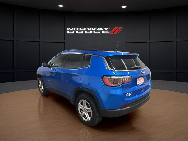 Used 2023 Jeep Compass Latitude AWD/4WD image 3