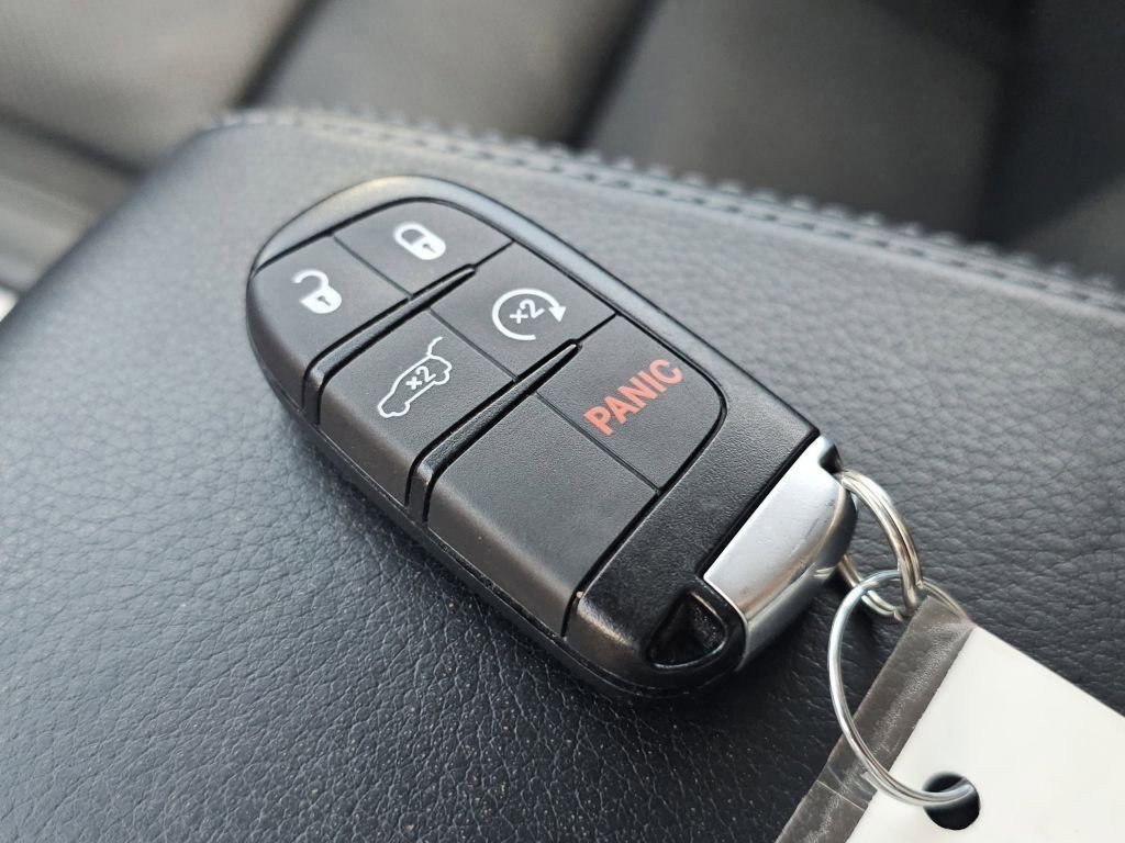 Used 2019 Jeep Grand Cherokee Summit w/ Platinum Series Group AWD/4WD image 36
