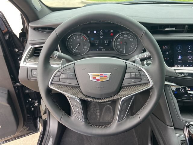 New 2026 Cadillac XT5 Sportv w/ LPO, Floor Liner Package AWD/4WD image 21