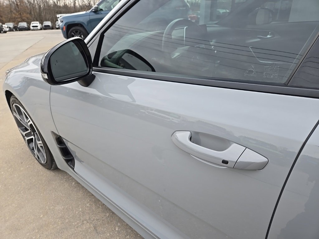 Used 2020 Kia Stinger GT2 image 26
