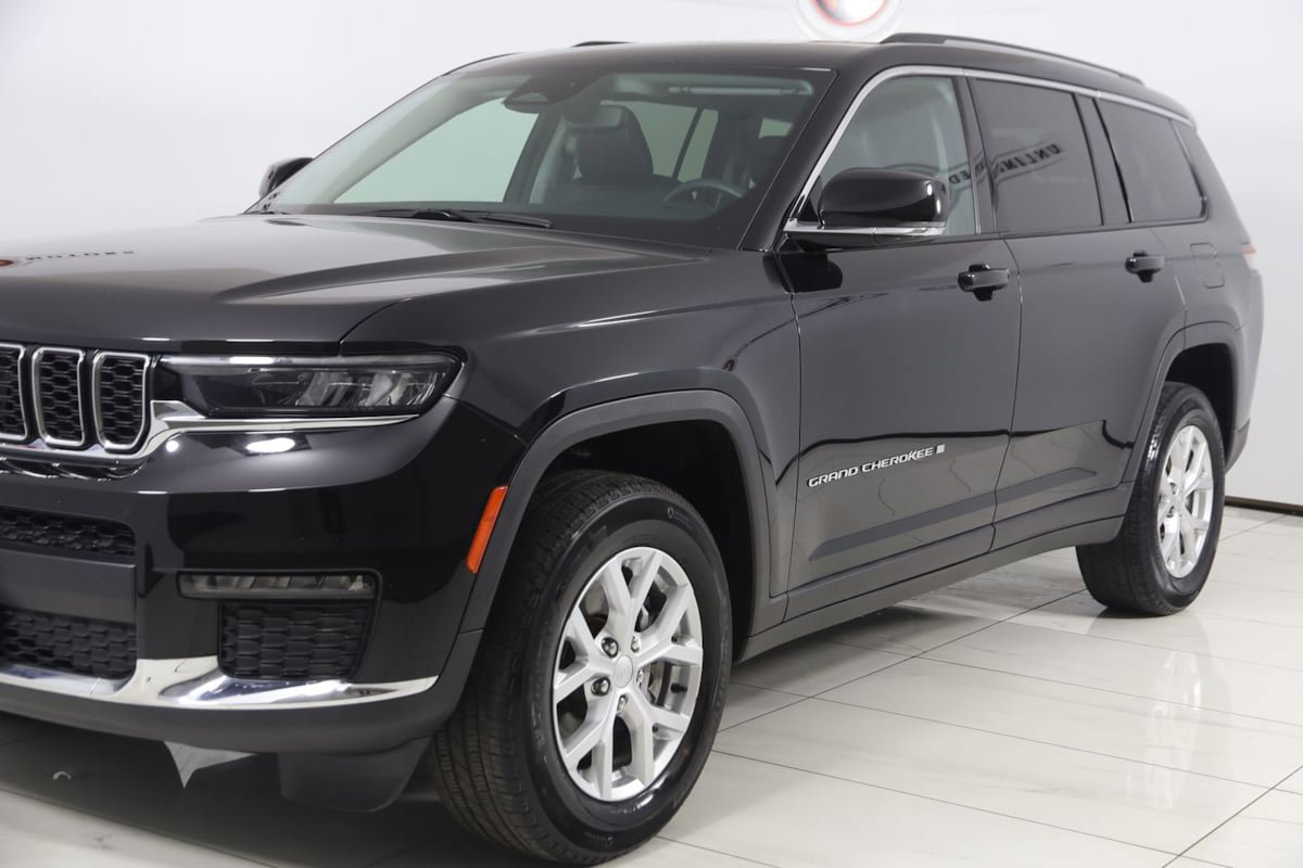 Used 2023 Jeep Grand Cherokee L Limited AWD/4WD image 58