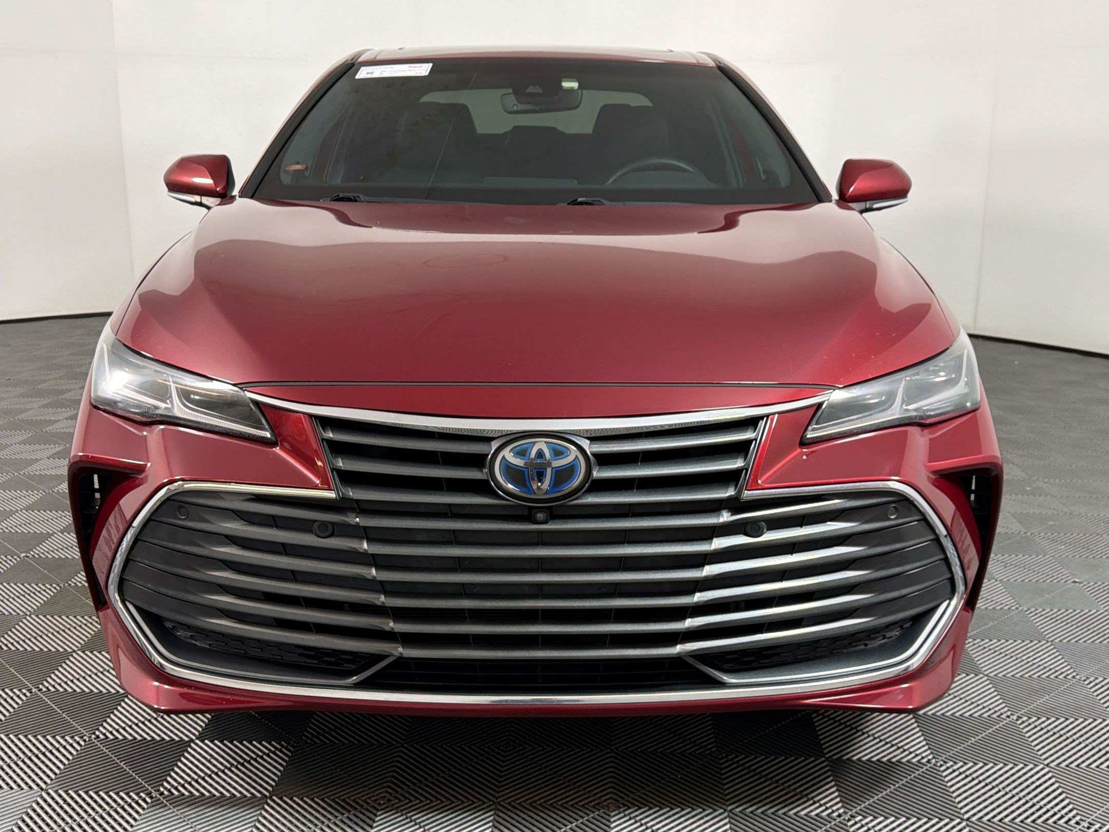Used 2022 Toyota Avalon Limited w/ Advanced Safety Package FWD image 5