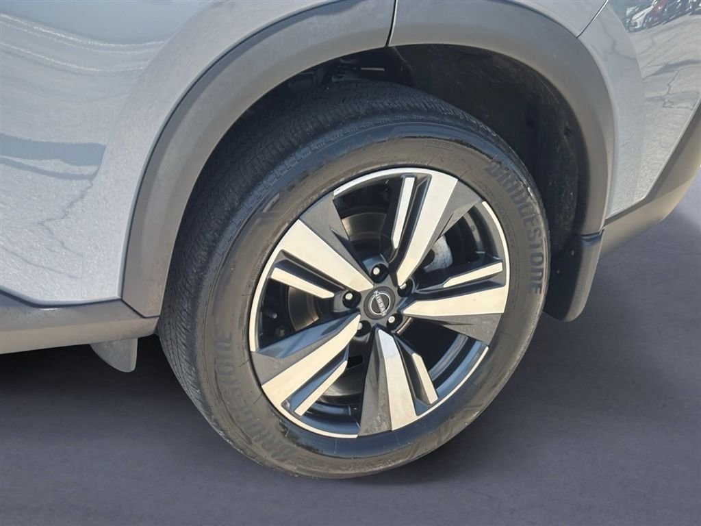Used 2023 Nissan Rogue SL AWD/4WD image 9