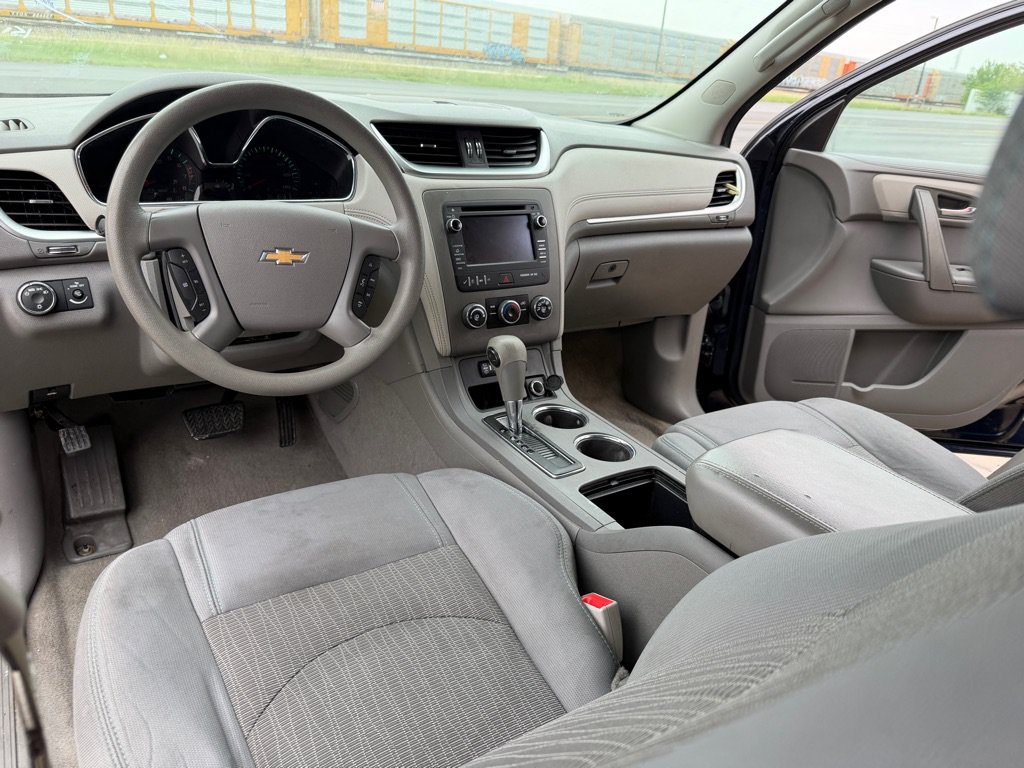 Used 2015 Chevrolet Traverse LS FWD image 33