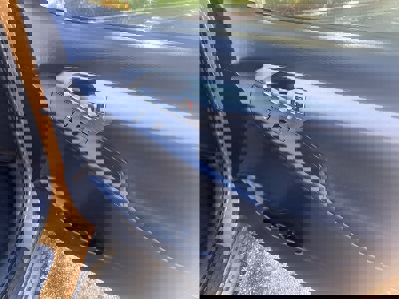 Used 2009 Toyota Matrix XRS image 25