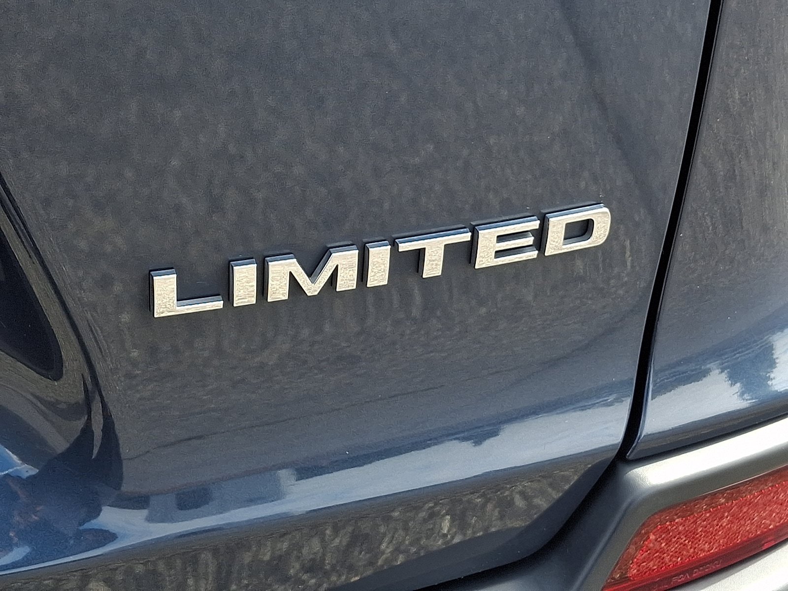 Used 2021 Jeep Cherokee Limited AWD/4WD image 34