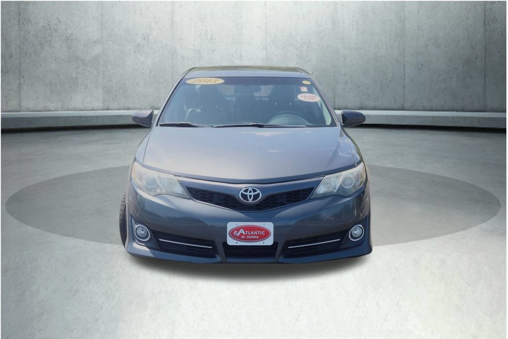 Used 2013 Toyota Camry SE FWD image 2