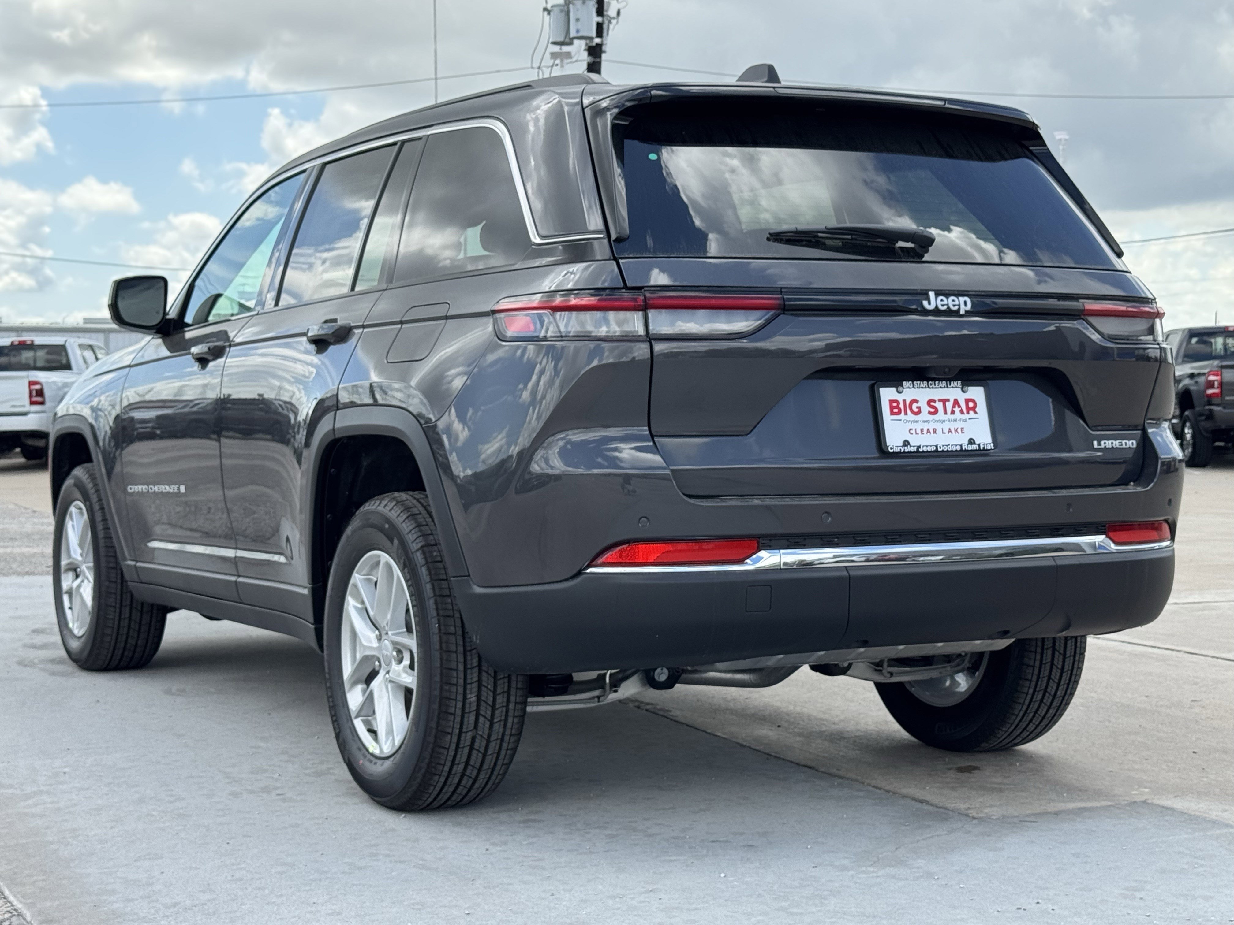 New 2026 Jeep Grand Cherokee Laredo X RWD image 8
