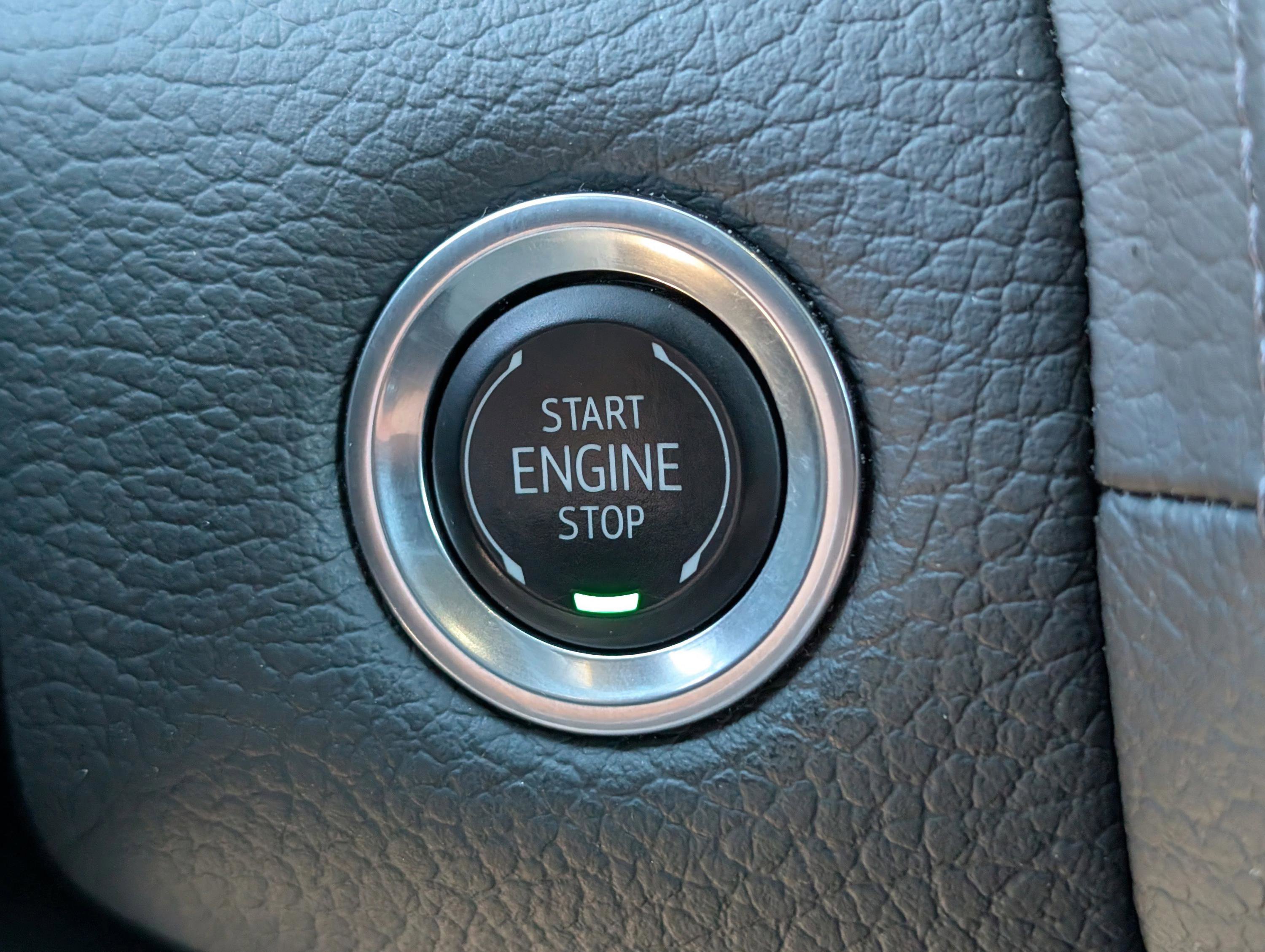 Certified 2024 GMC Yukon Denali image 28