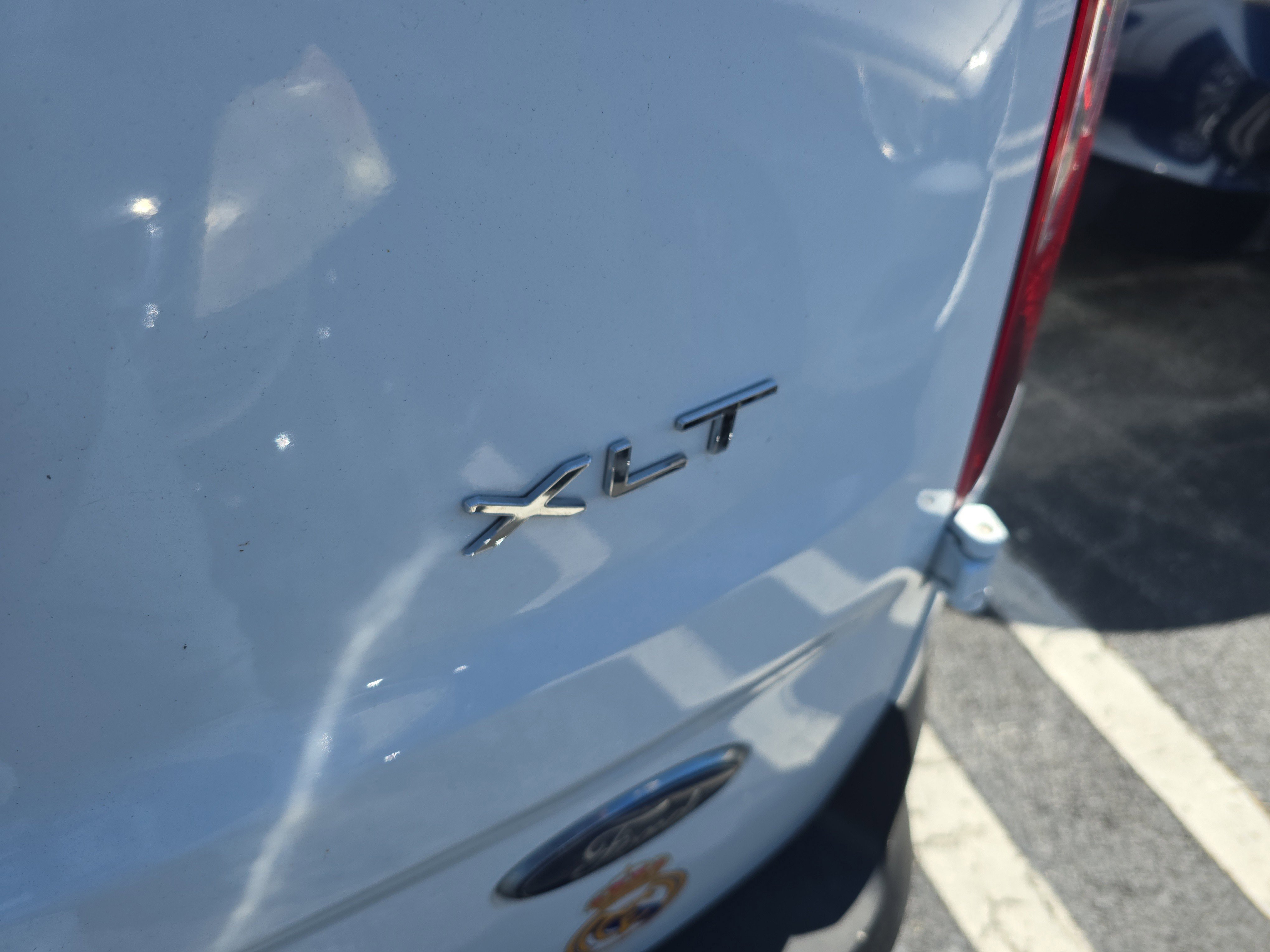 Used 2019 Ford Transit Connect XLT w/ Driver-Assist Package image 8