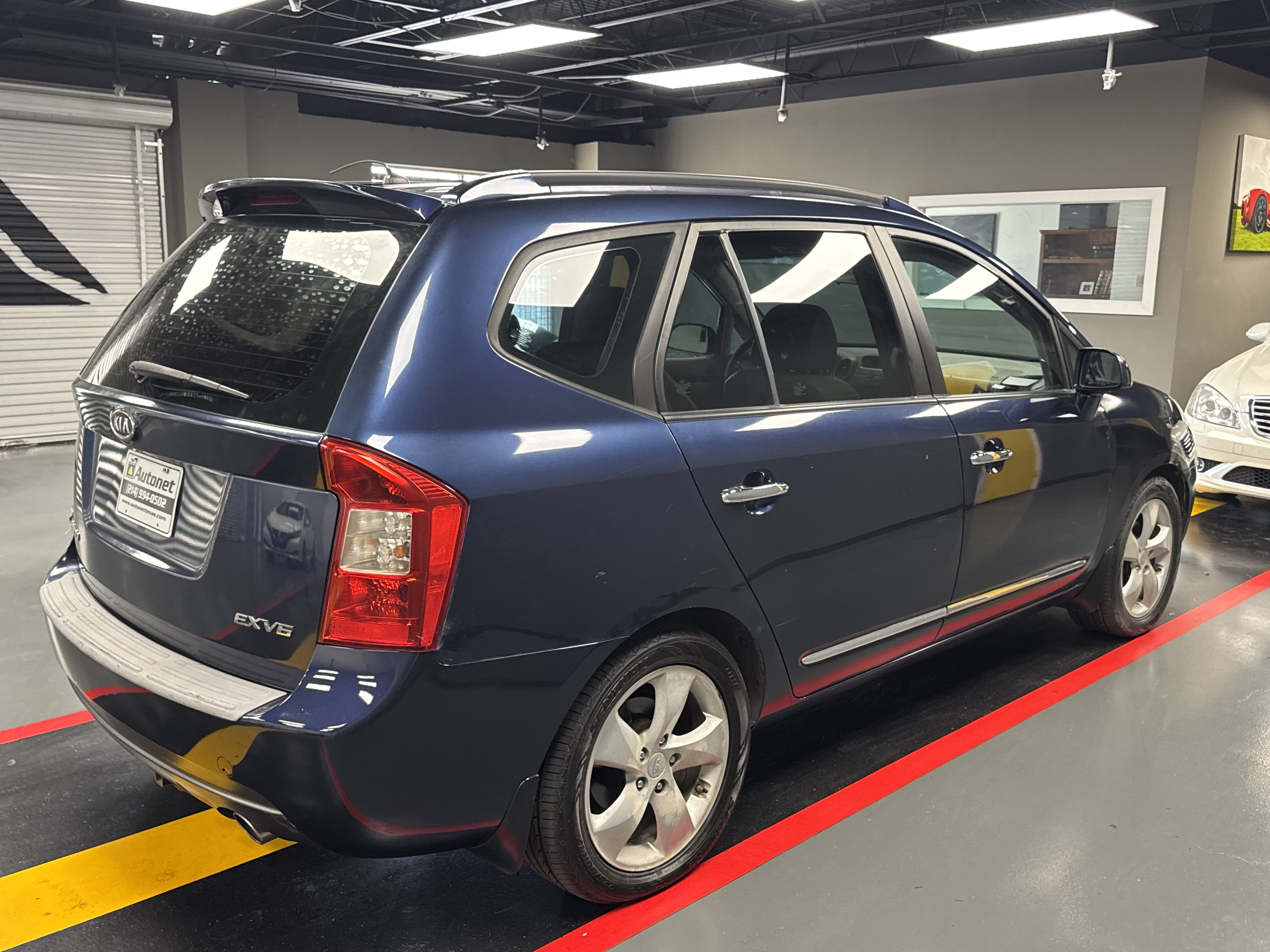 Used 2007 Kia Rondo EX w/ Premium Pkg FWD image 6