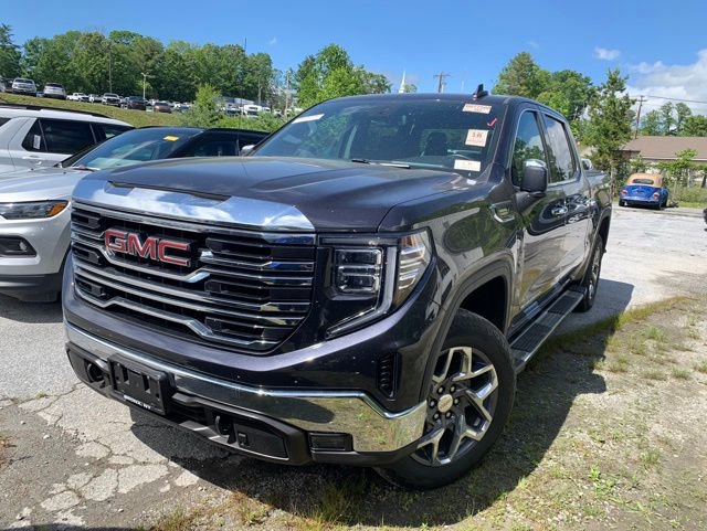 Used 2023 GMC Sierra 1500 SLT w/ SLT Premium Package AWD/4WD image 4