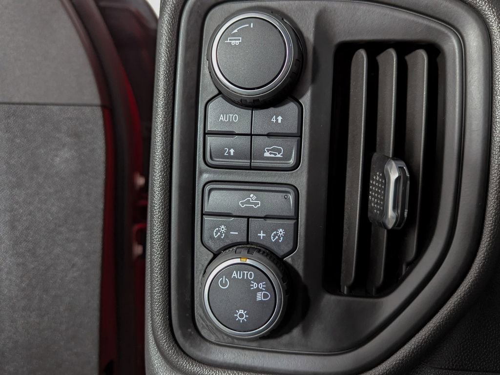 Used 2021 Chevrolet Silverado 1500 Custom image 20