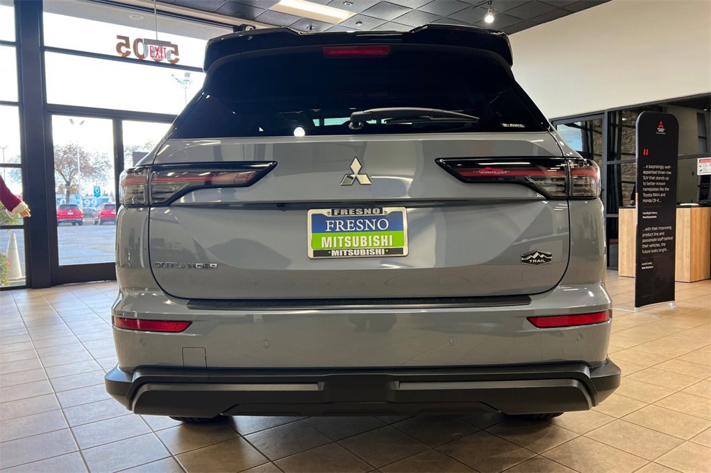 New 2026 Mitsubishi Outlander image 6