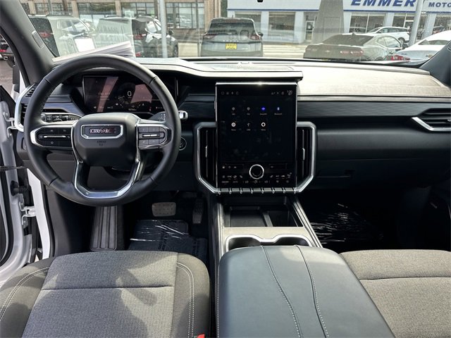 Used 2025 GMC Acadia Elevation image 11