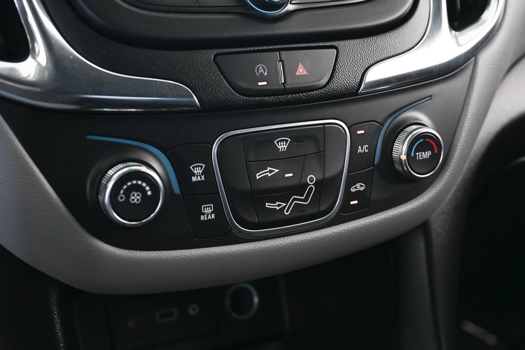 Used 2022 Chevrolet Equinox LS w/ LPO, Cargo Package FWD image 29