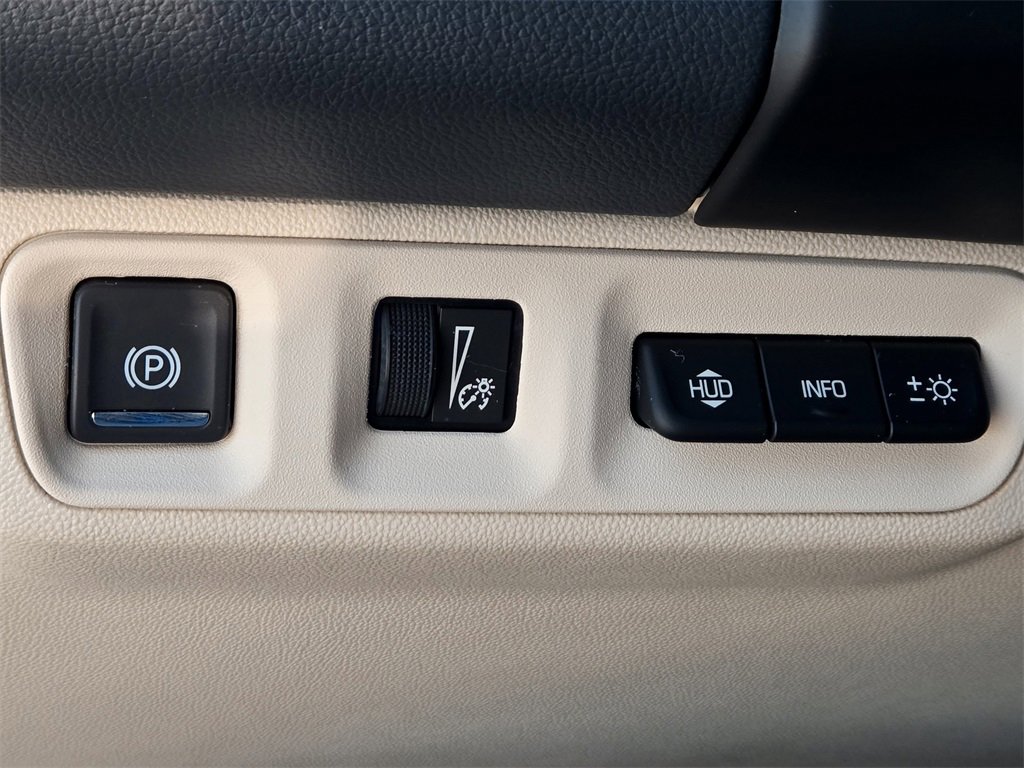 Used 2023 GMC Acadia Denali image 25