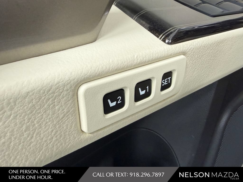 Used 2020 Lexus GX 460 Luxury w/ Luxury Sport Package AWD/4WD image 21