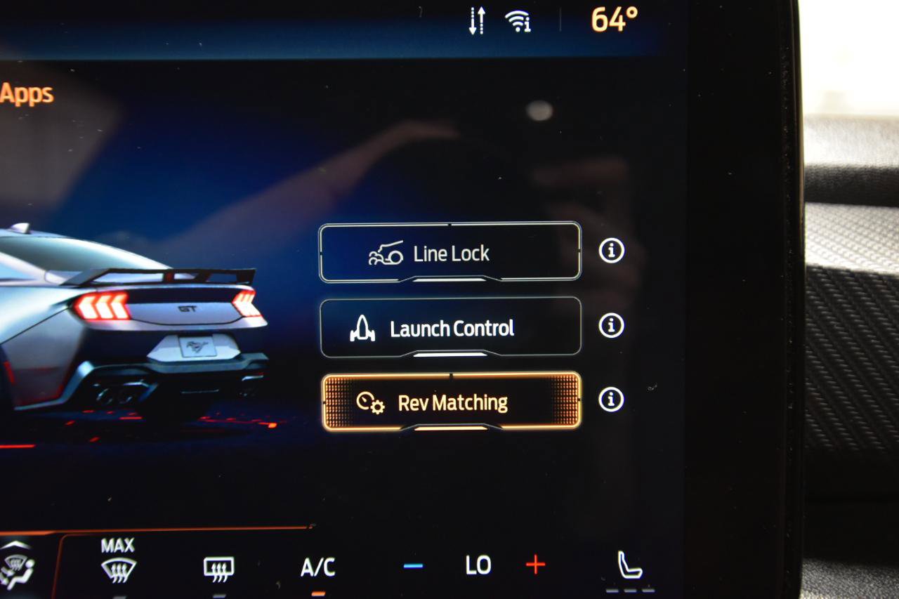 Used 2024 Ford Mustang GT Premium image 34