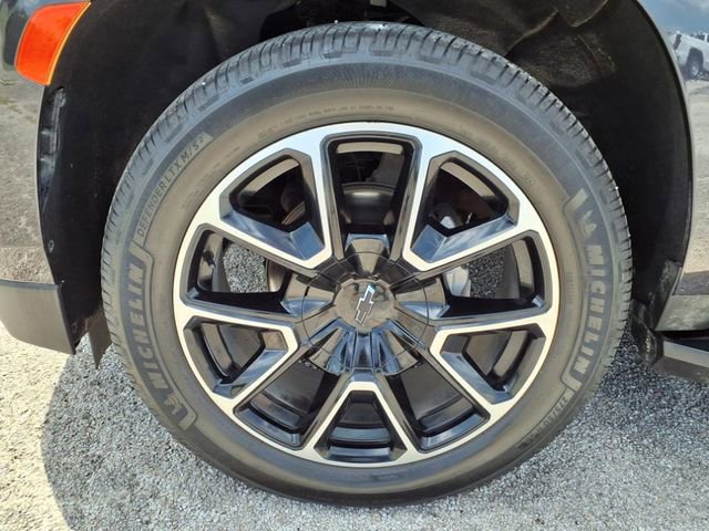 Used 2022 Chevrolet Tahoe RST w/ Sport Performance Package AWD/4WD image 10