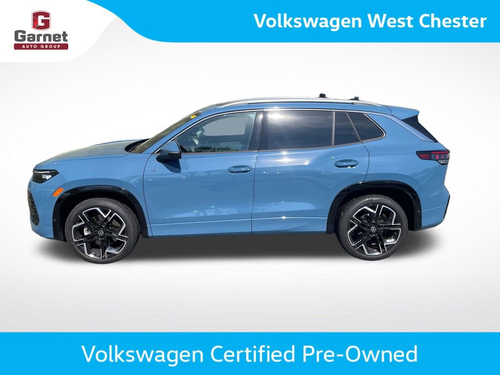 Certified 2025 Volkswagen Tiguan SEL R-Line AWD/4WD image 2