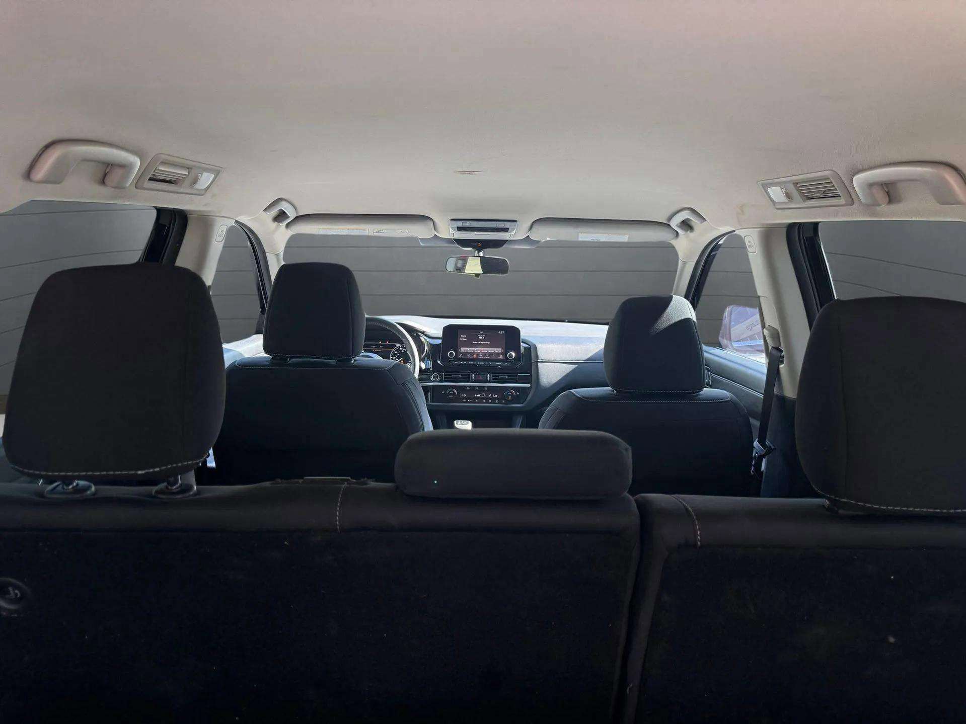 Used 2024 Nissan Pathfinder SV image 23