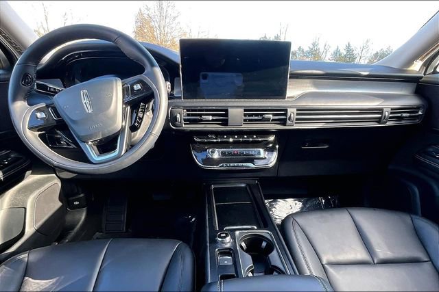 Used 2024 Lincoln Corsair Premiere image 15