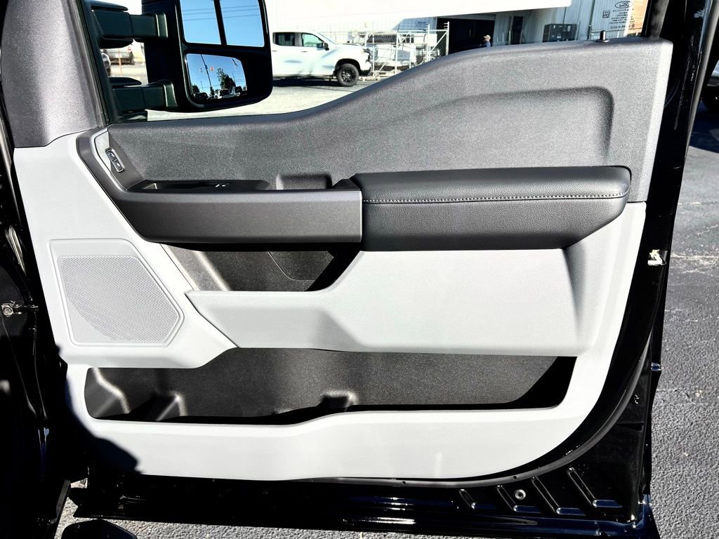 New 2026 Ford F350 XL w/ STX Appearance Package AWD/4WD image 15