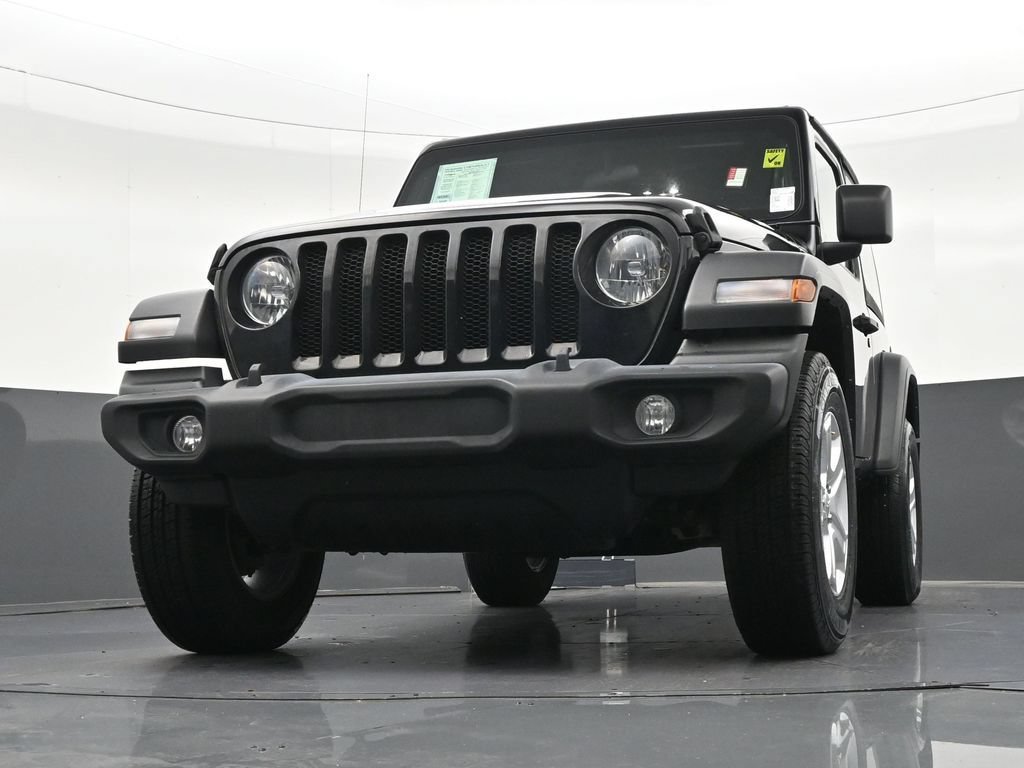 Used 2022 Jeep Wrangler Sport AWD/4WD image 29