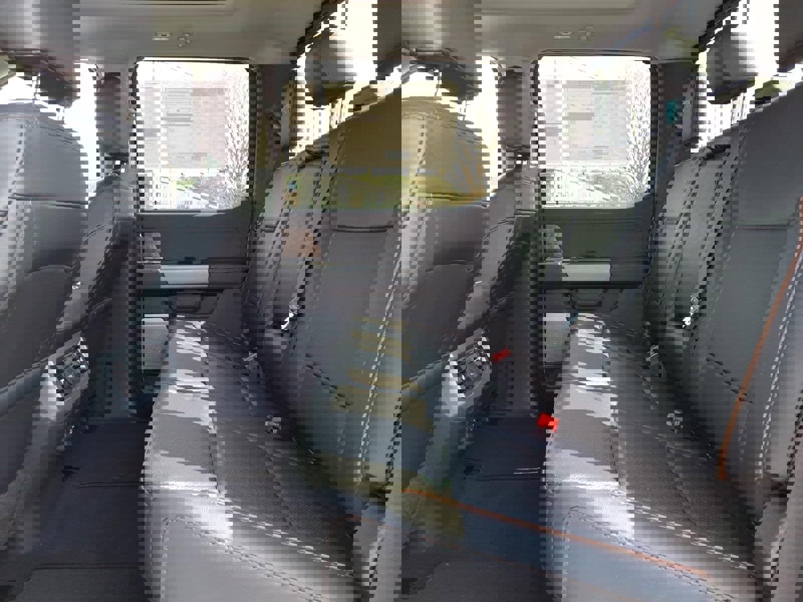 New 2026 Ford F250 Lariat w/ Black Appearance Package image 45