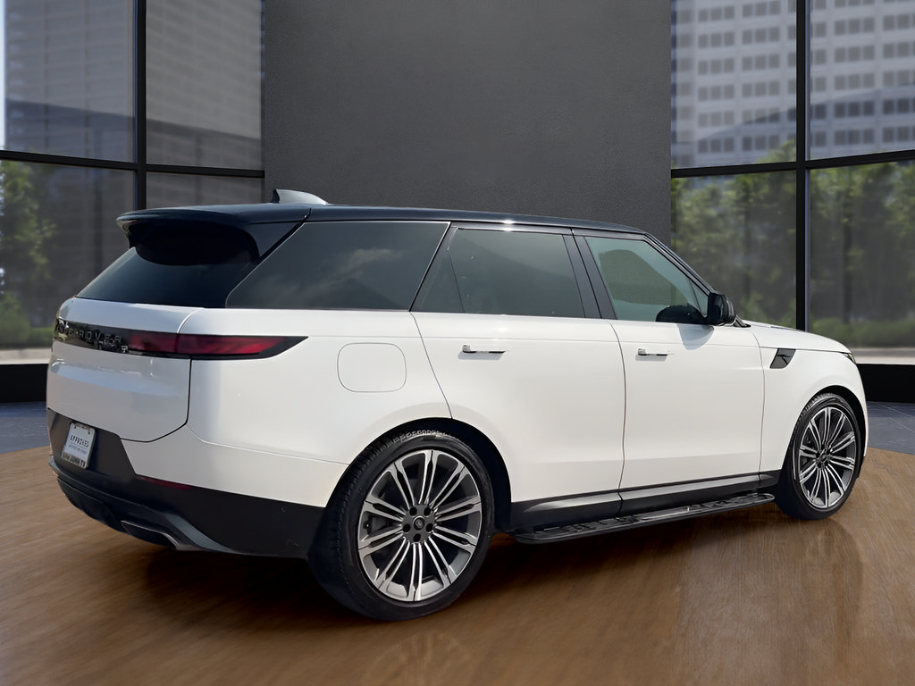 Used 2024 Land Rover Range Rover Sport SE AWD/4WD image 5