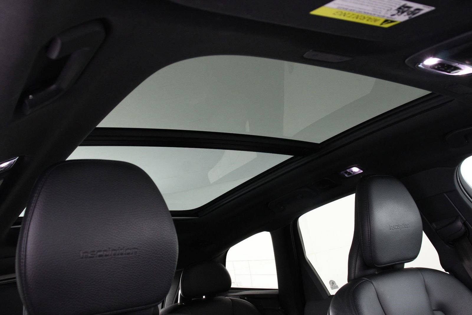 Used 2019 Volvo XC60 T5 Inscription FWD image 23