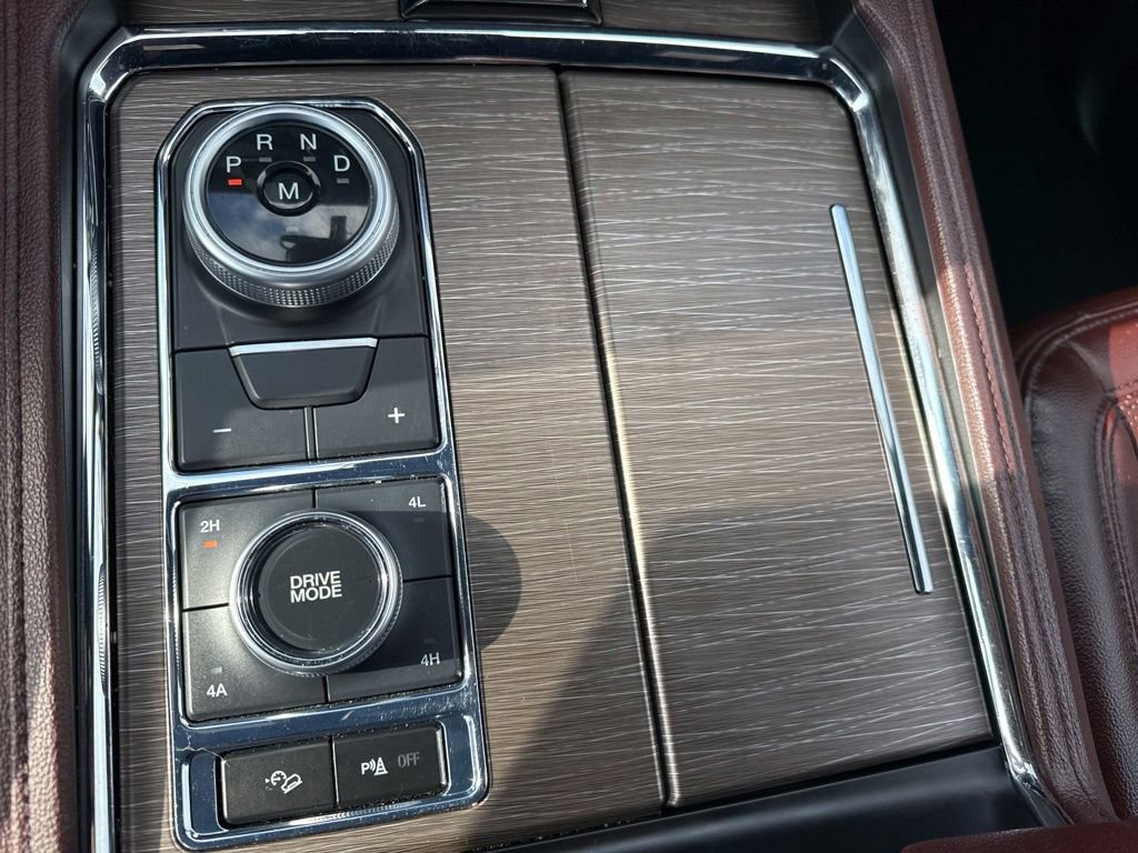 Used 2023 Ford Expedition Limited AWD/4WD image 14