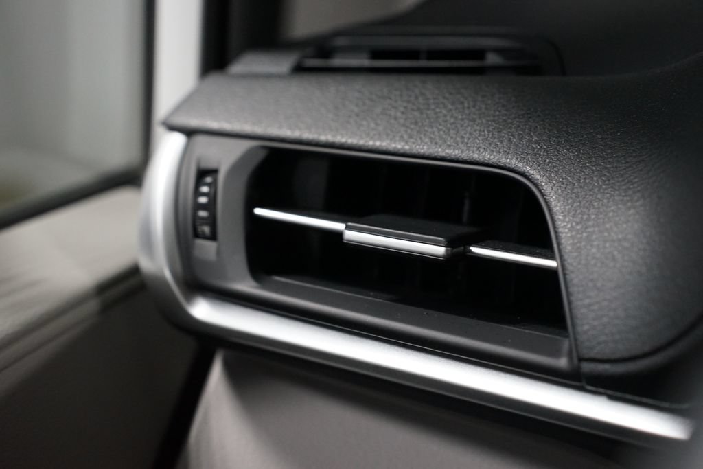 Certified 2023 Toyota Sienna LE FWD image 24