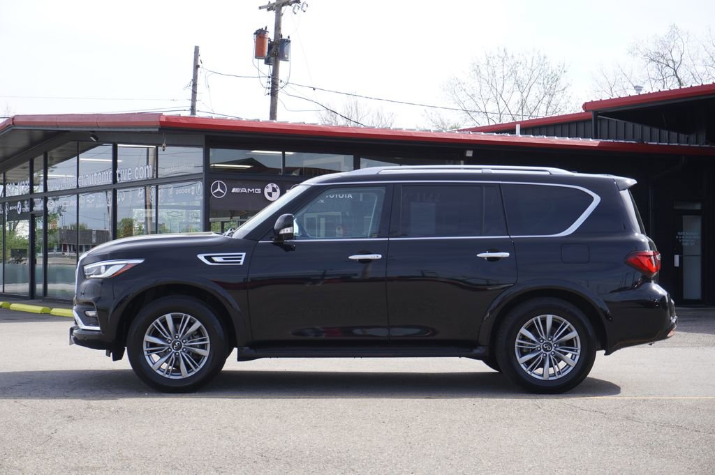 Used 2023 INFINITI QX80 Luxe w/ Cargo Package RWD image 4
