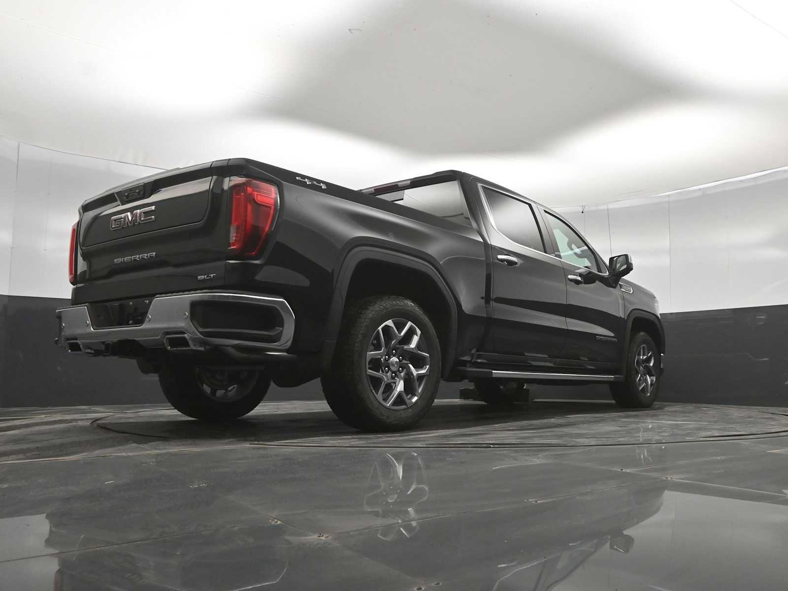 New 2026 GMC Sierra 1500 SLT w/ SLT Premium Plus Package AWD/4WD image 41