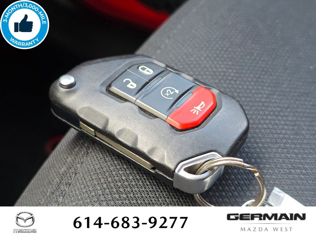 Used 2018 Jeep Wrangler Unlimited Sport S AWD/4WD image 36