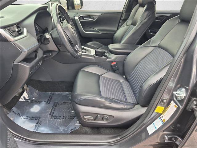 Used 2019 Toyota RAV4 XSE w/ Carpet Mat Package AWD/4WD image 15