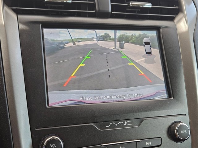 Used 2020 Ford Fusion SE image 14